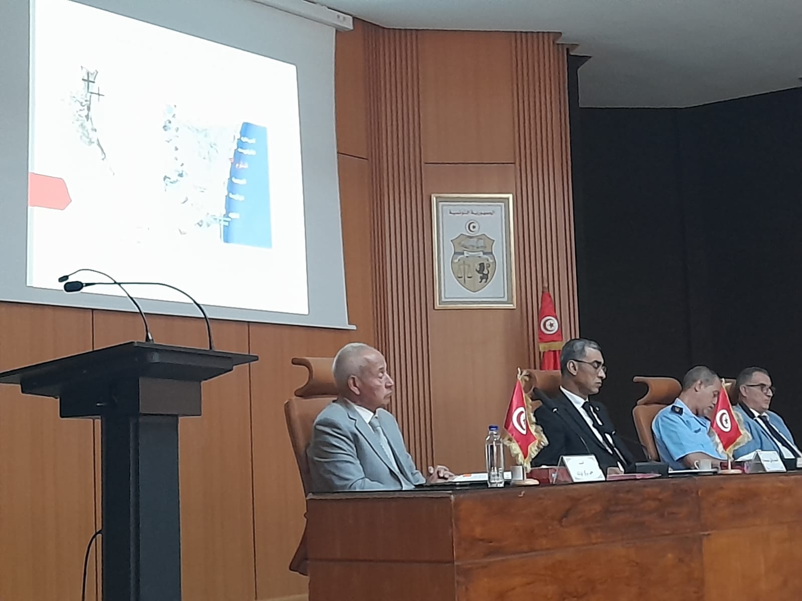سوسة.. الهاجس البيئي والتغيرات المناخية يستأثران بجلسة عمل اللّجنة الجهويّة لتفادي الكوارث